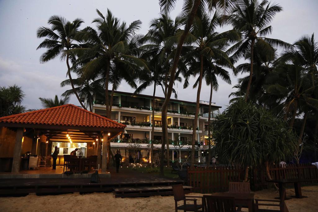 Blue Beach Hotel Wadduwa Exterior foto